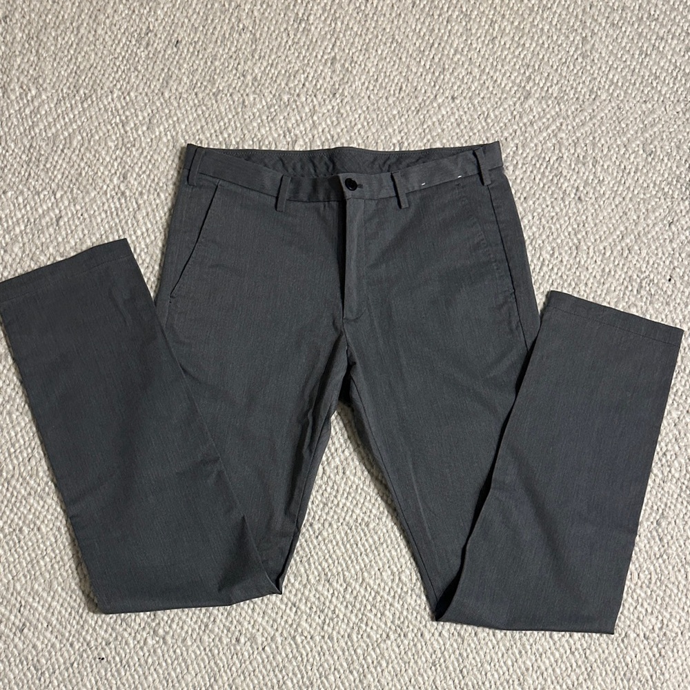 Uniqlo Men's Gray Dress Pants
